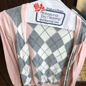 Forever 21 pink + gray argyle sweater